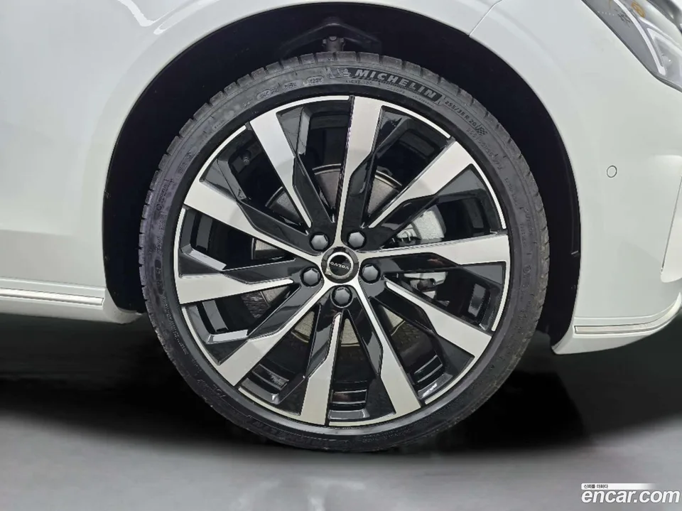Volvo S90 B5 2025 — миниатюра 2
