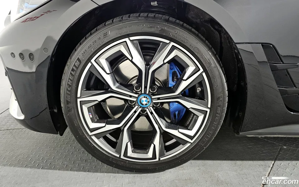 BMW i4 eDrive40 M 2024 — миниатюра 2