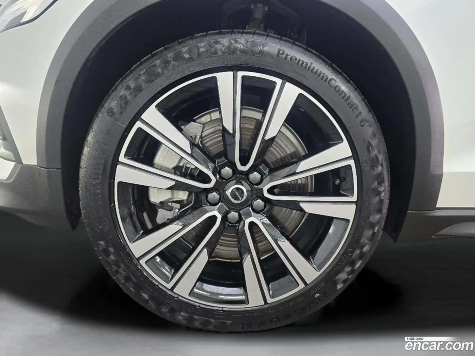 Volvo V60 Cross Country B5 AWD 2025 — миниатюра 2