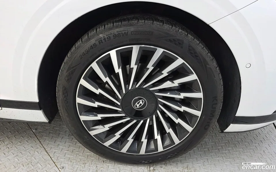 Hyundai Grandeur 2.5 2WD 2023 — миниатюра 5