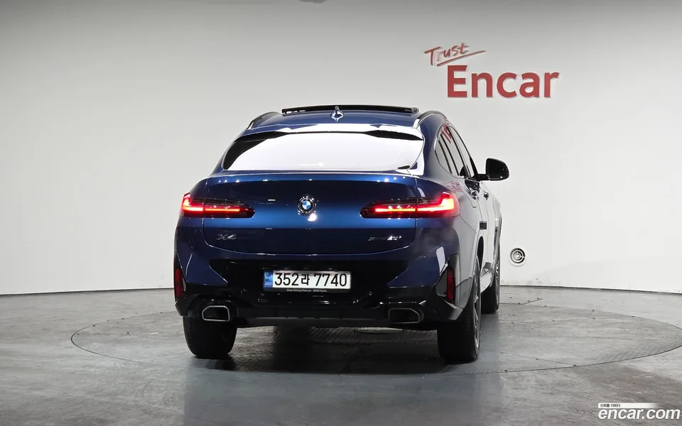 BMW X4 xDrive20i M 2023 — миниатюра 4