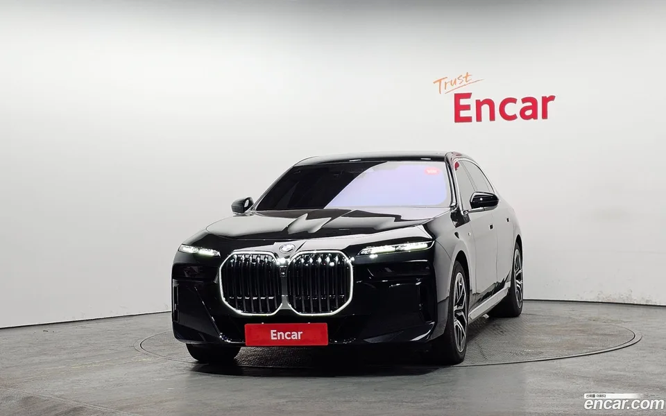 BMW 7 Series 740d xDrive M 2024 — миниатюра 3