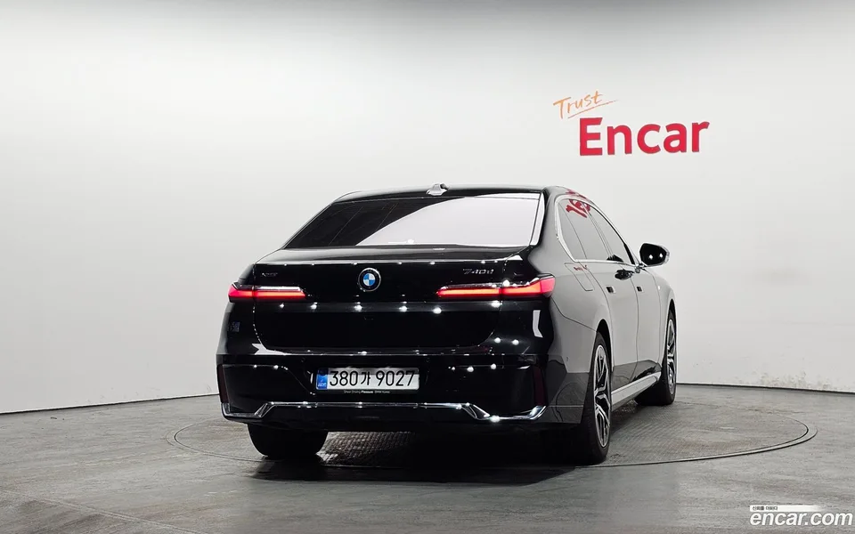 BMW 7 Series 740d xDrive M 2024 — миниатюра 4