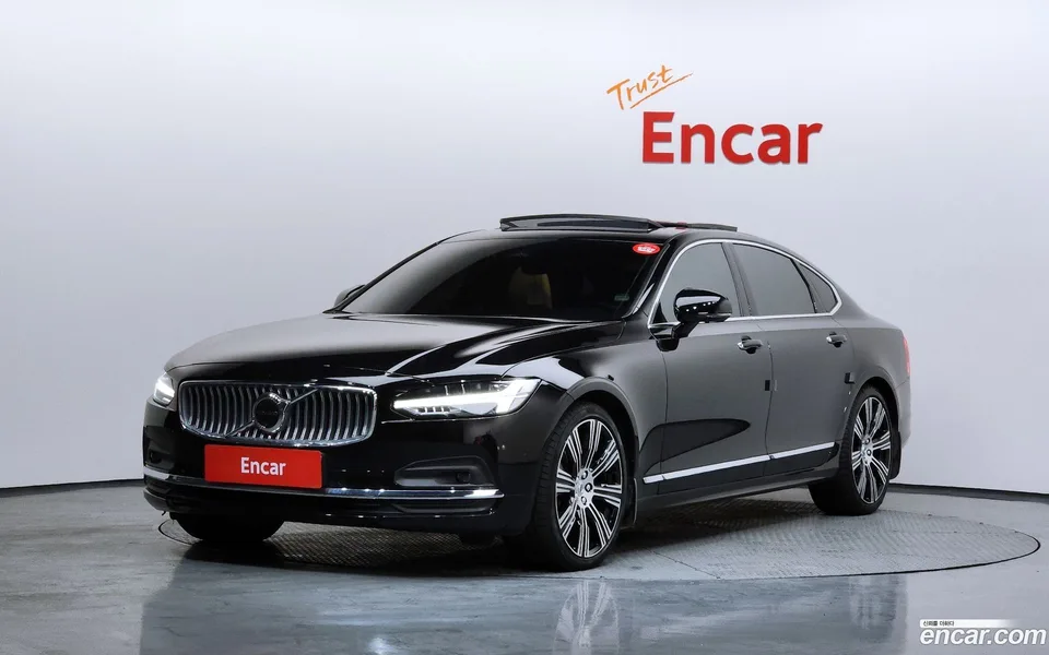 Volvo S90 B6 AWD 2022 — фото 1, купить с доставкой в Москву