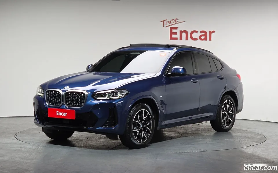 BMW X4 xDrive20i M 2023 — фото 1, купить с доставкой в Москву