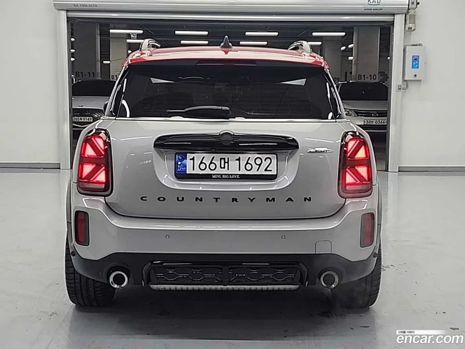 MINI Cooper S Countryman JCW 2023 — миниатюра 3