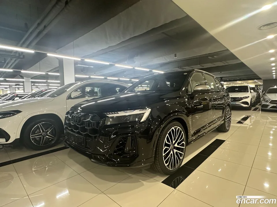 Audi SQ7 (4M) 4.0 TFSI 2026 — фото 1, купить с доставкой в Москву