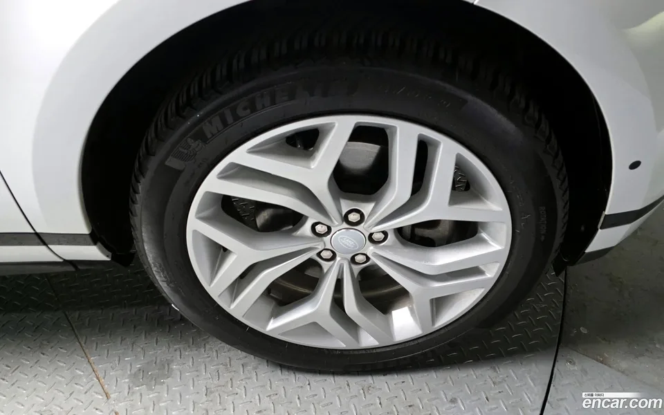 Land Rover Range Rover Evoque P250 R- SE 2022 — миниатюра 2