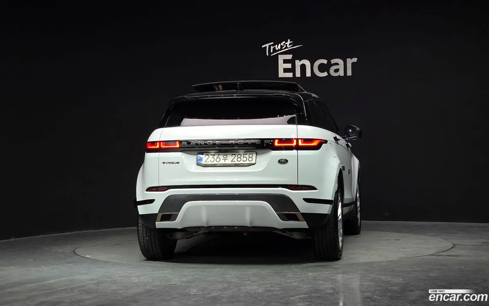 Land Rover Range Rover Evoque P250 R- SE 2022 — миниатюра 4