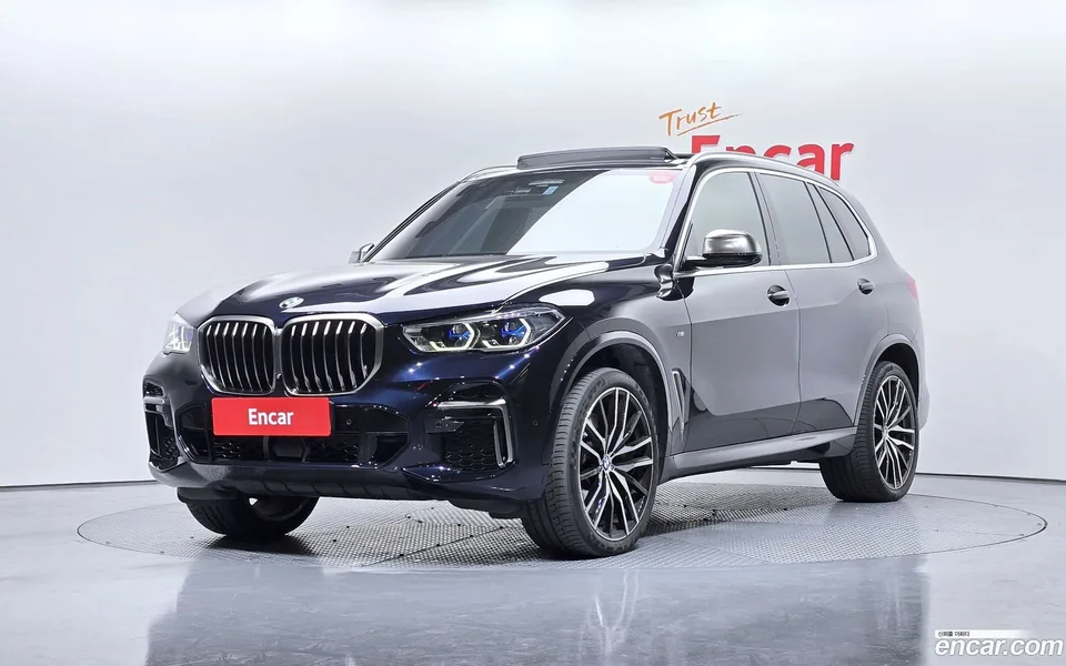 BMW X5 M50i 2022 — photo 1, buy with delivery to Moscow