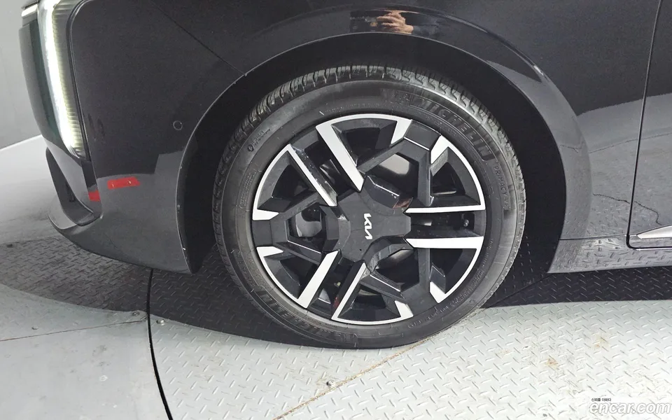Kia K8 Hybrid 2025 — миниатюра 2