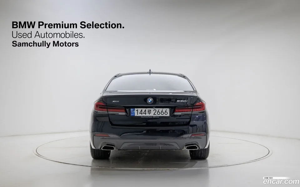 BMW 5 Series 530i xDrive M 2023 — миниатюра 3