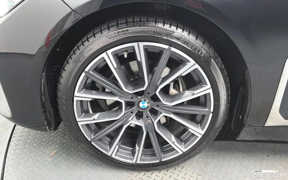 BMW 7 Series 740i M 2022 — миниатюра 5