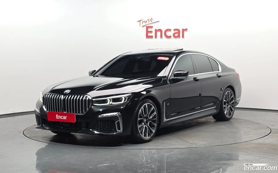 BMW 7 Series 740i M 2022 — фото 1, купить с доставкой в Москву