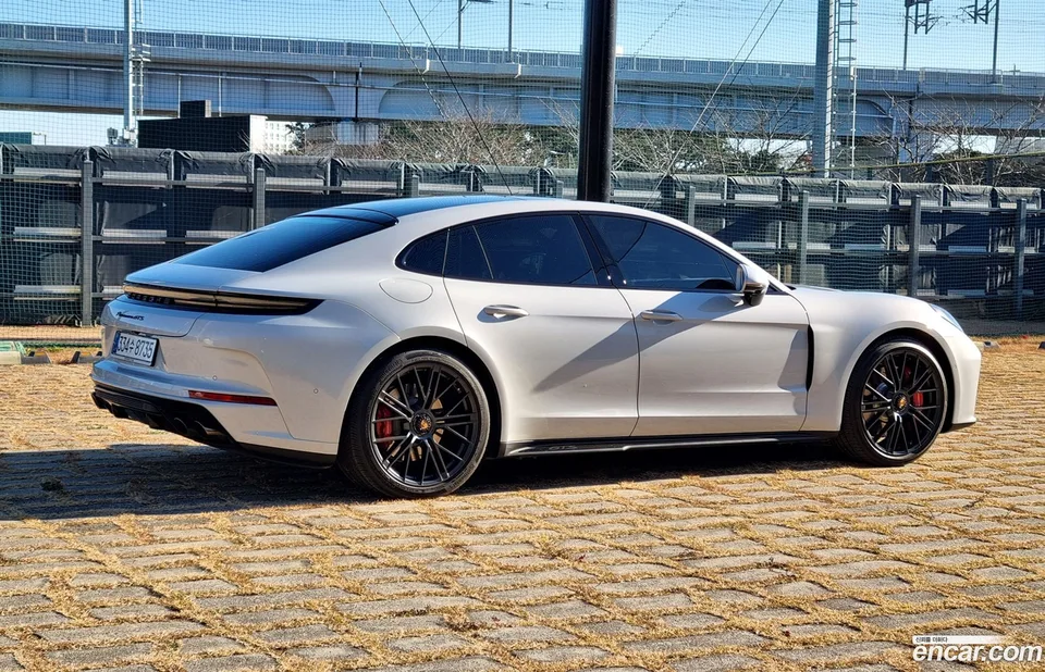 Porsche Panamera (976) 4.0 GTS 2025 — миниатюра 2