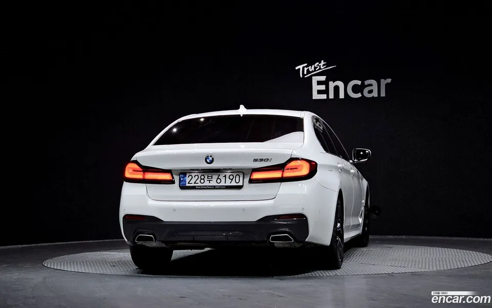 BMW 5 Series 530i M 2023 — миниатюра 4