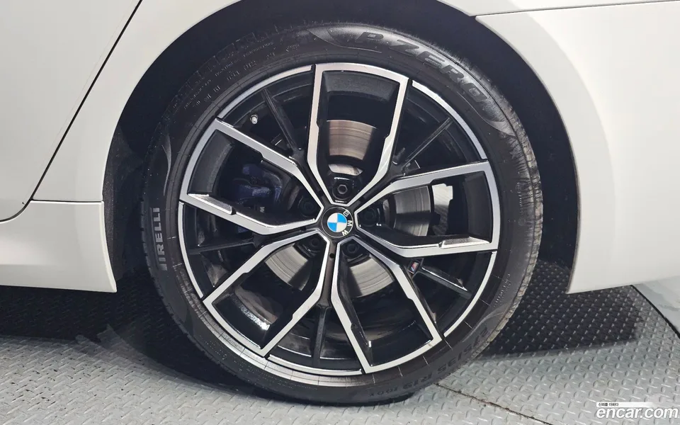 BMW 5 Series 530i M 2023 — миниатюра 5