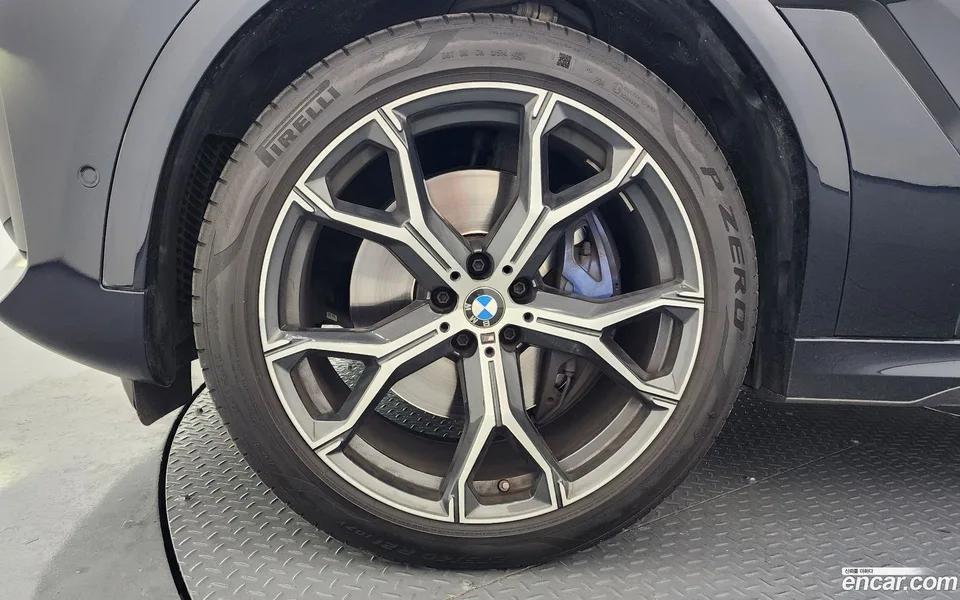 BMW X6 xDrive40i M 2022 — миниатюра 2