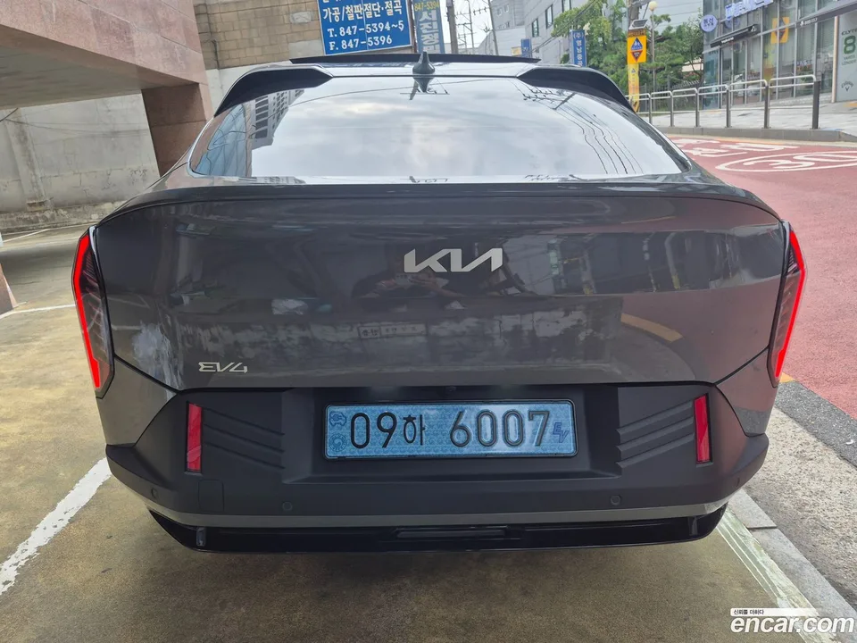 Kia EV4 2WD 2025 — миниатюра 4