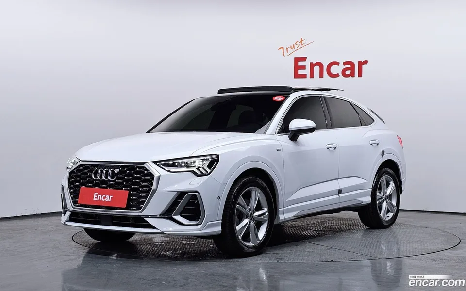 Audi Q3 35 TDI 2023 — фото 1, купить с доставкой в Москву