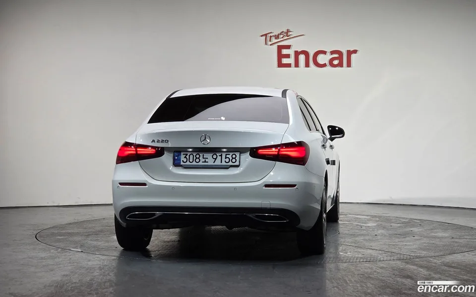 Mercedes-Benz A-Class A220 2024 — миниатюра 4