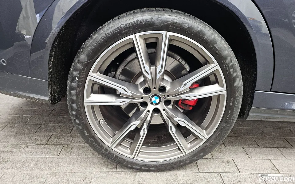 BMW X6 M50i 2022 — миниатюра 2