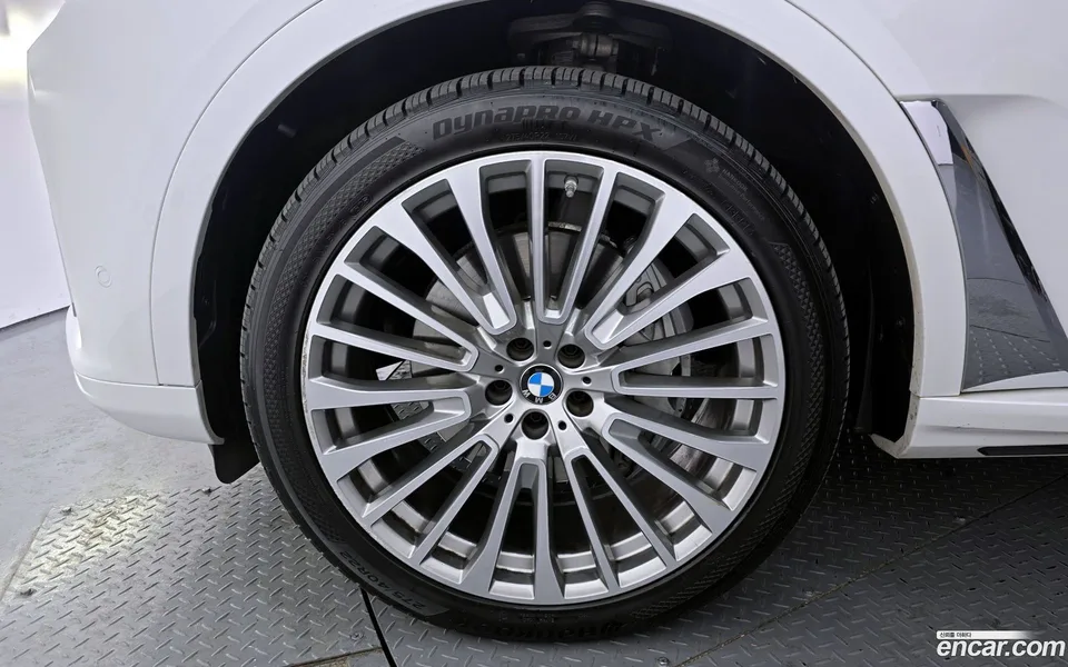 BMW X7 xDrive 40d 6 2022 — миниатюра 5