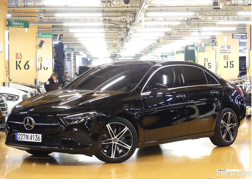 Mercedes-Benz A-Class A220 2024 — фото 1, купить с доставкой в Москву