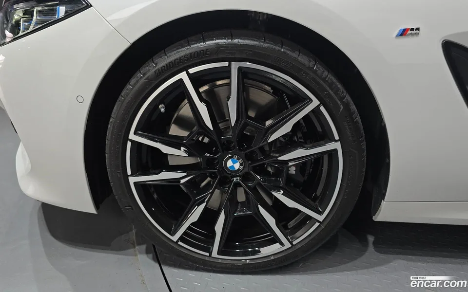 BMW 8 Series M850i xDrive 2025 — миниатюра 2