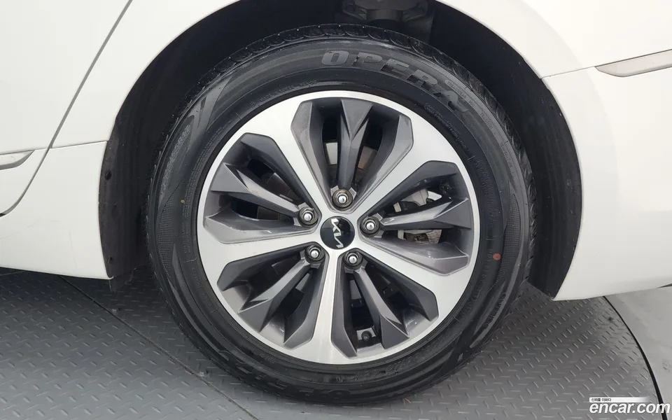 Kia K8 Hybrid 2022 — миниатюра 2