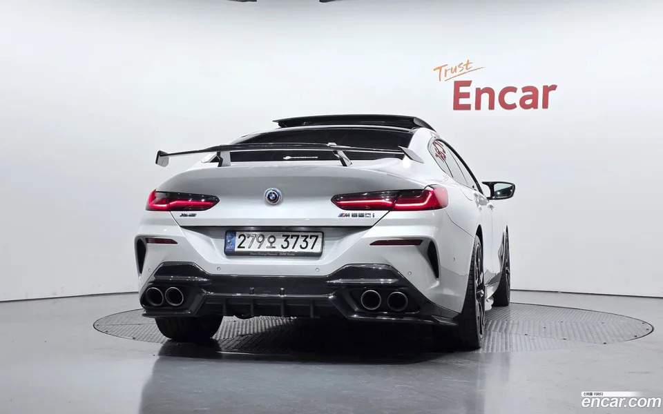 BMW 8 Series M850i xDrive 2022 — миниатюра 4