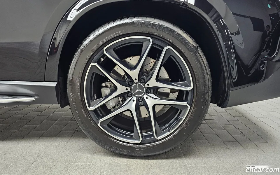 Mercedes-Benz GLE-Class AMG GLE53 4MATIC+ 2022 — миниатюра 2