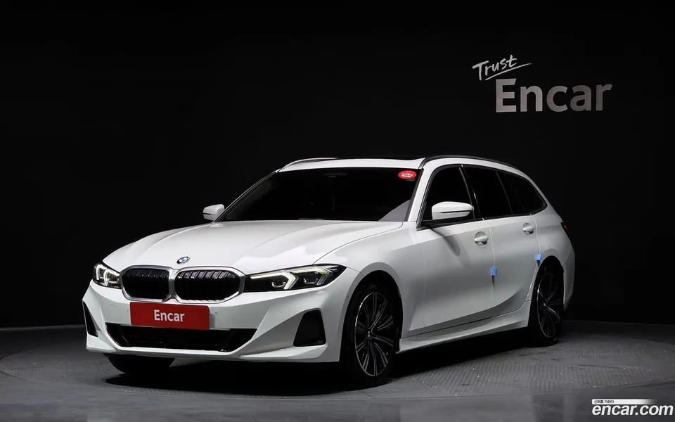 BMW 3 Series 320i 2024 — фото 1, купить с доставкой в Москву