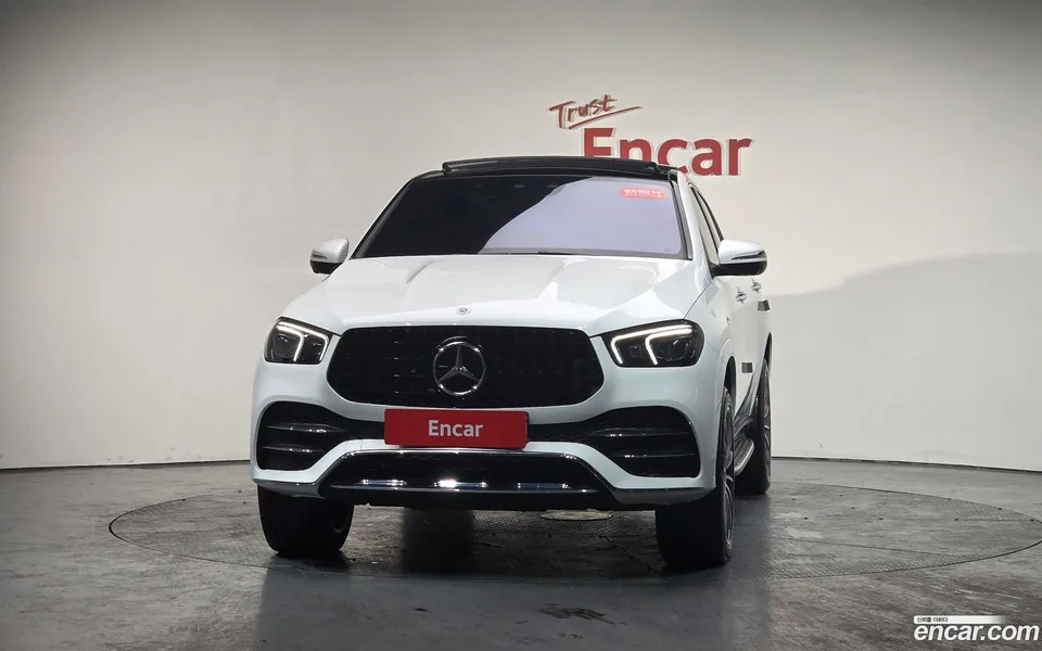 Mercedes-Benz GLE-Class GLE400d 4MATIC 2023 — миниатюра 3
