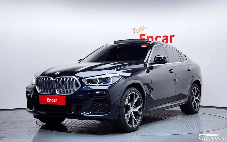 BMW X6 xDrive40i M 2022 — фото 1, купить с доставкой в Москву