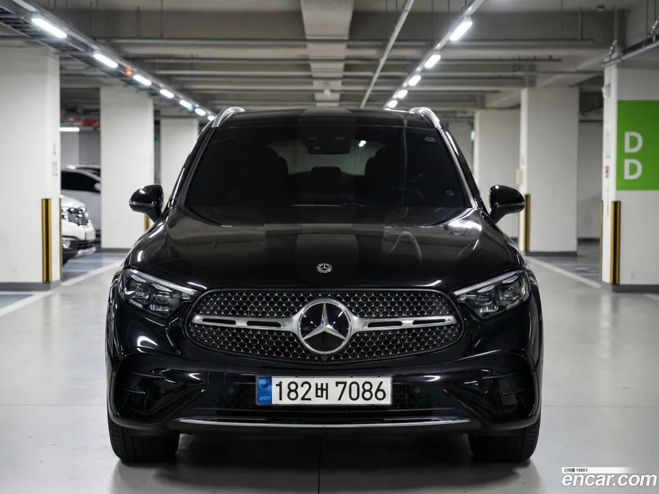 Mercedes-Benz GLC-Class GLC300 4MATIC AMG Line 2023 — миниатюра 3