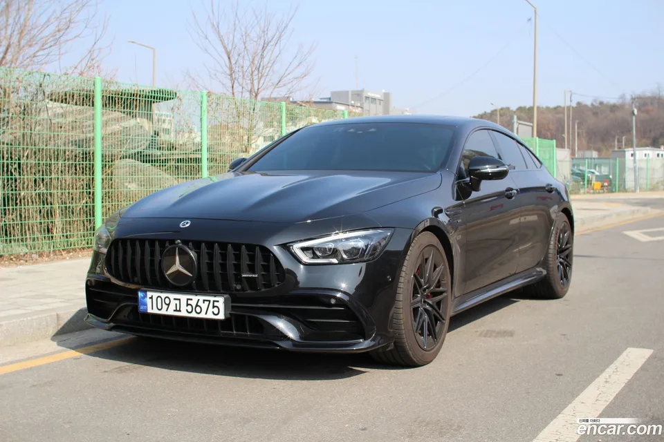 Mercedes-Benz AMG GT 4 43 4MATIC+ 2023 — фото 1, купить с доставкой в Москву