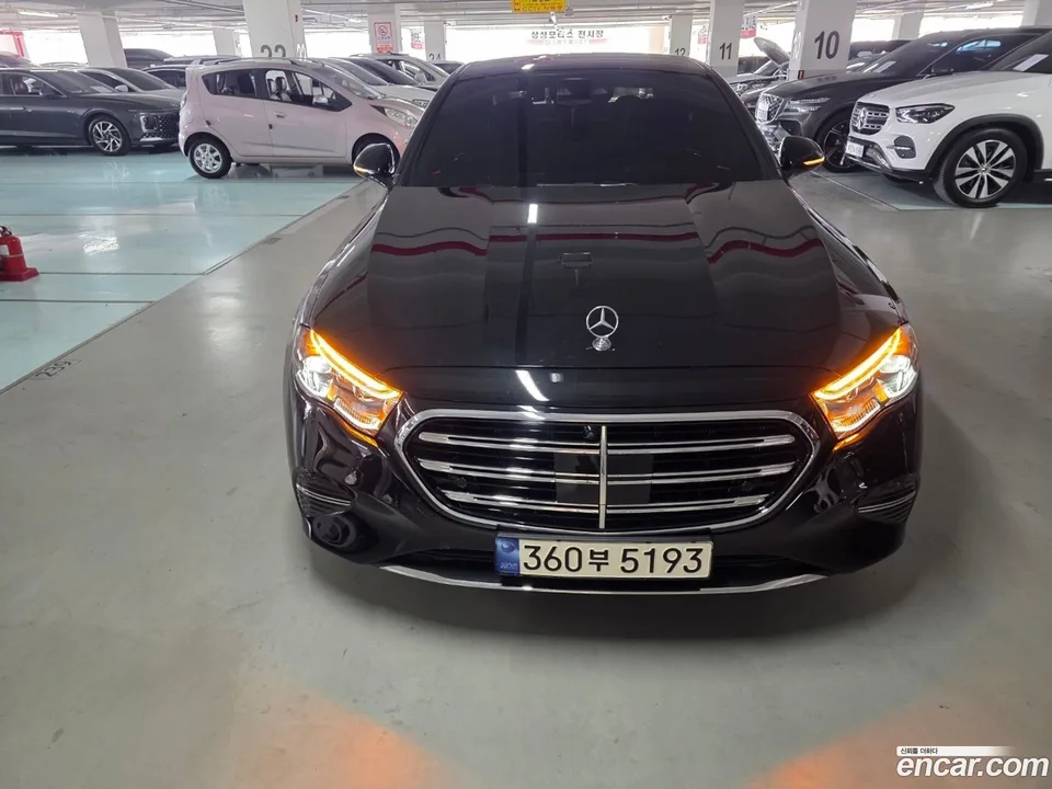 Mercedes-Benz E-Class E300 4MATIC 2024 — photo 1, buy with delivery to Moscow