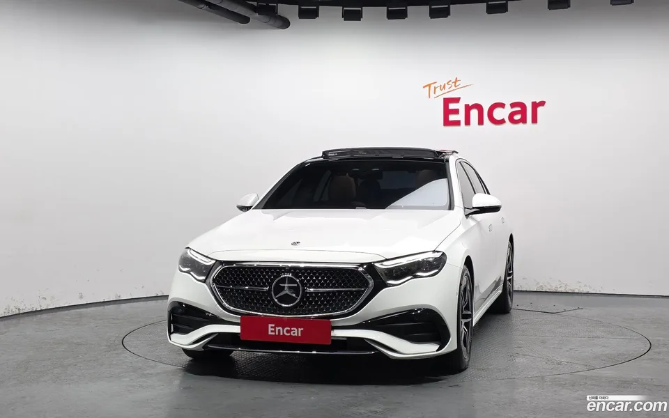 Mercedes-Benz E-Class E300 4MATIC AMG Line 2025 — миниатюра 3