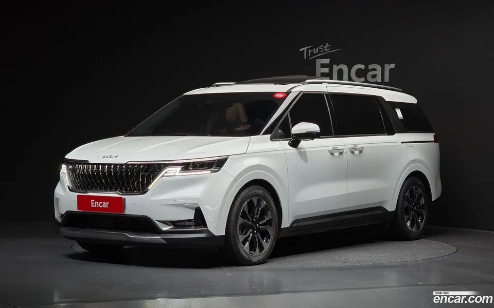 Kia Carnival 9 2022 — фото 1, купить с доставкой в Москву