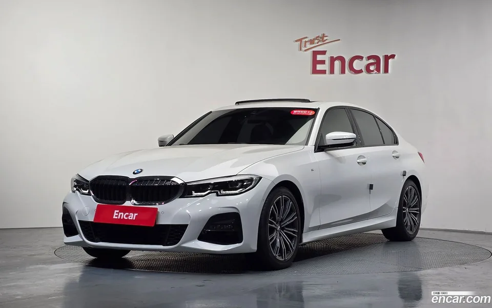 BMW 3 Series 320i M 2022 — фото 1, купить с доставкой в Москву