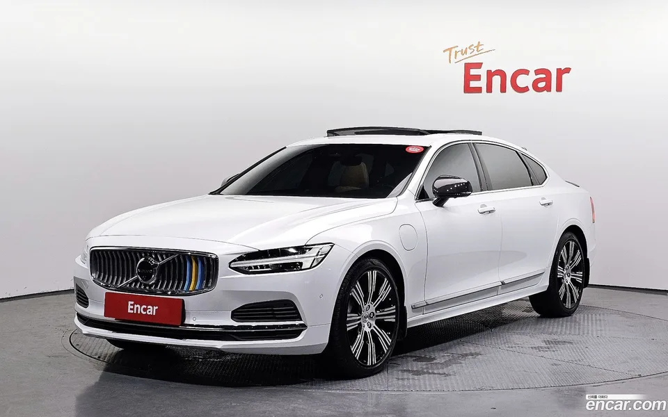 Volvo S90 T8 AWD 2025 — фото 1, купить с доставкой в Москву