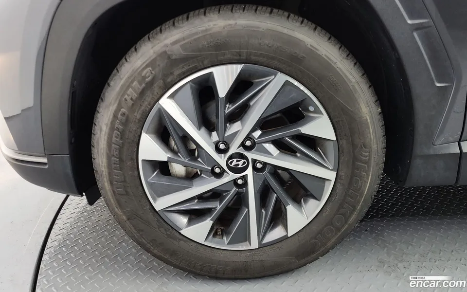 Hyundai Tucson 2.0 2WD 2022 — миниатюра 2
