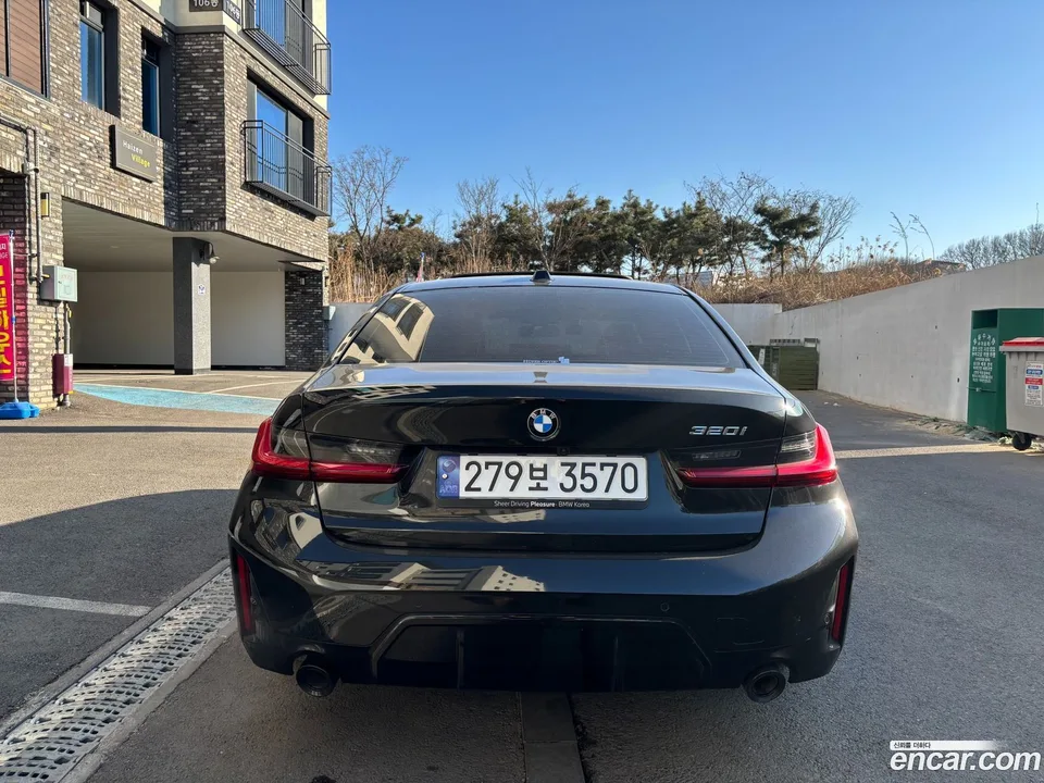BMW 3 Series 320i M 2024 — миниатюра 5
