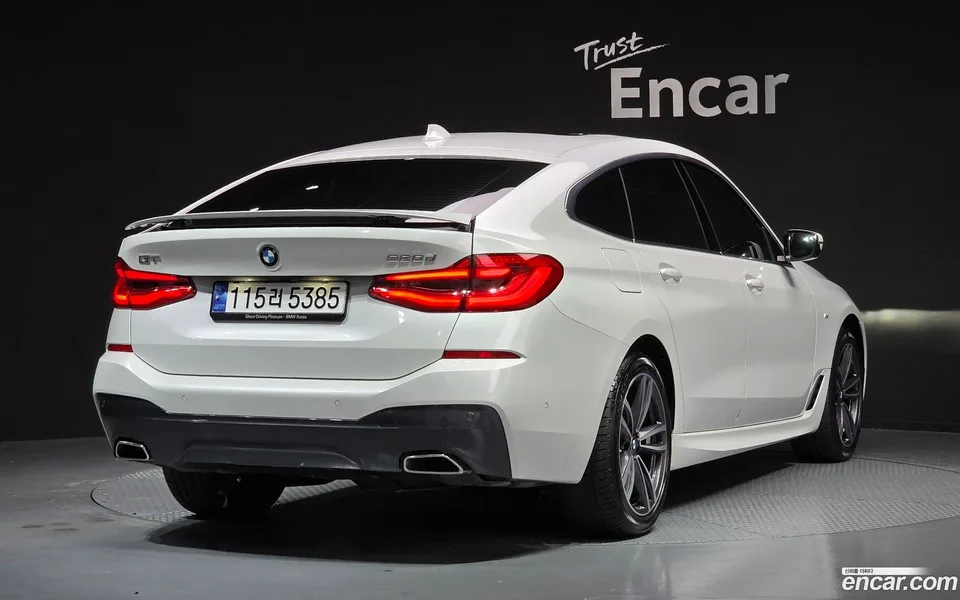 BMW 6 Series GT 620d M 2023 — миниатюра 3