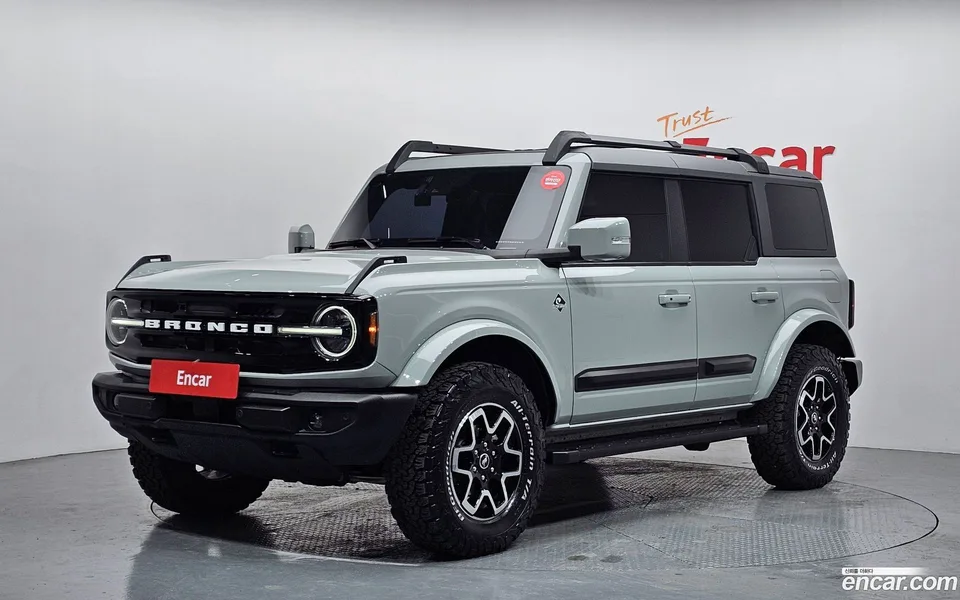 Ford Bronco 2.7 2023 — фото 1, купить с доставкой в Москву