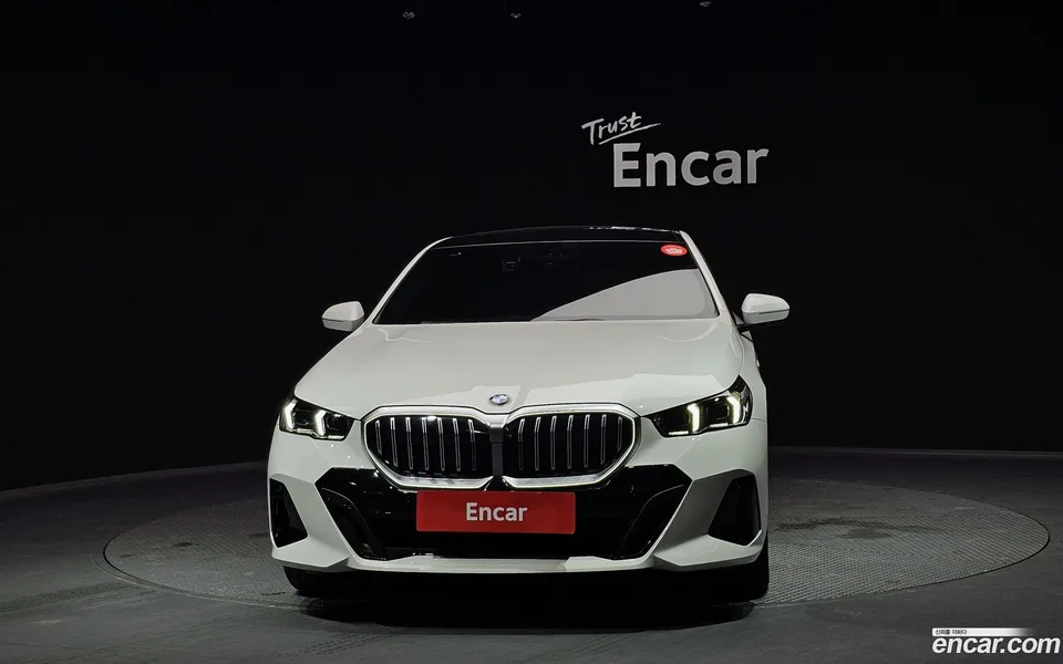 BMW 5 Series 530i xDrive M 2025 — миниатюра 3
