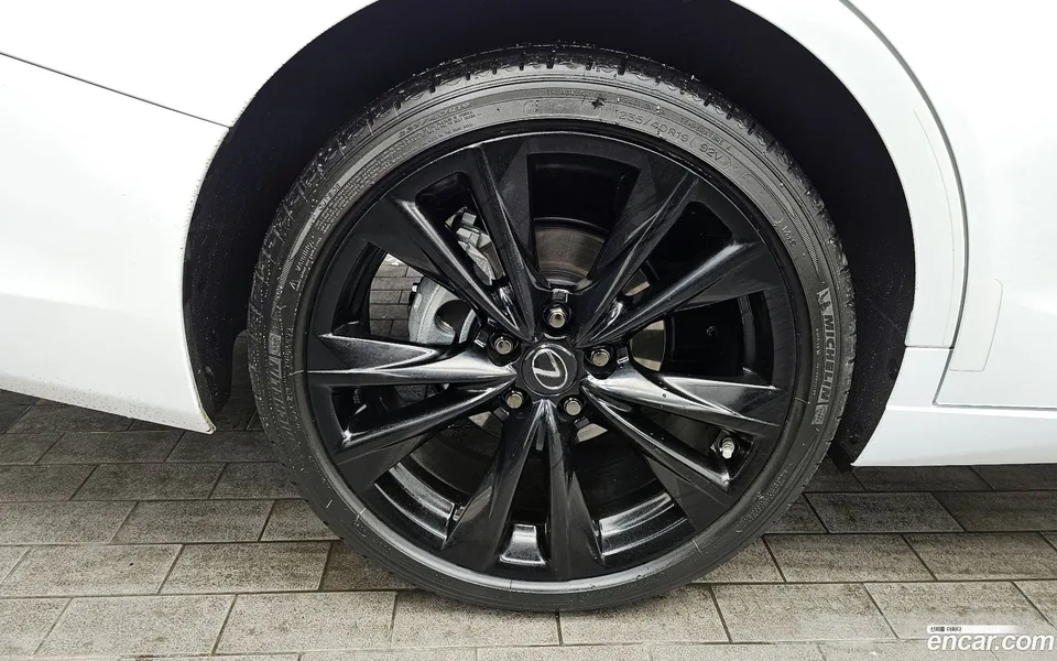 Lexus ES 300h F-Sport 2024 — миниатюра 2