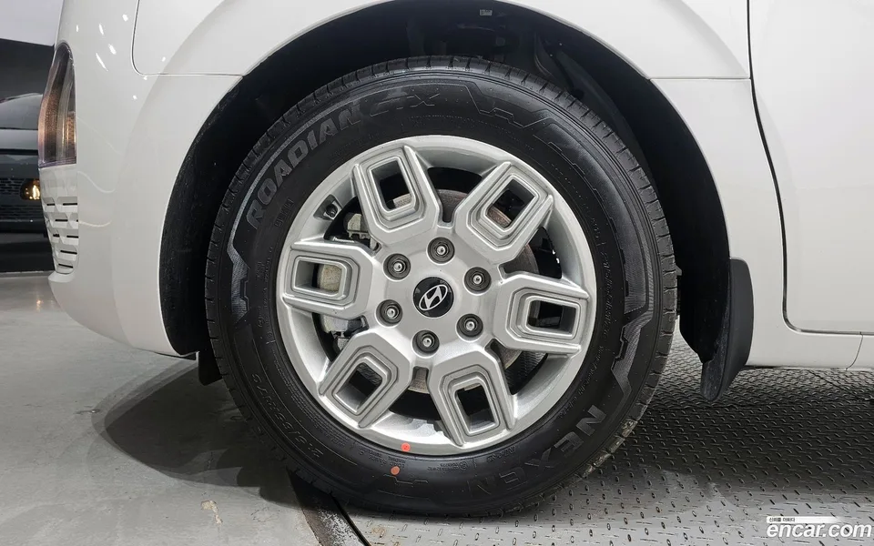 Hyundai Staria L3.5 9 2025 — миниатюра 5