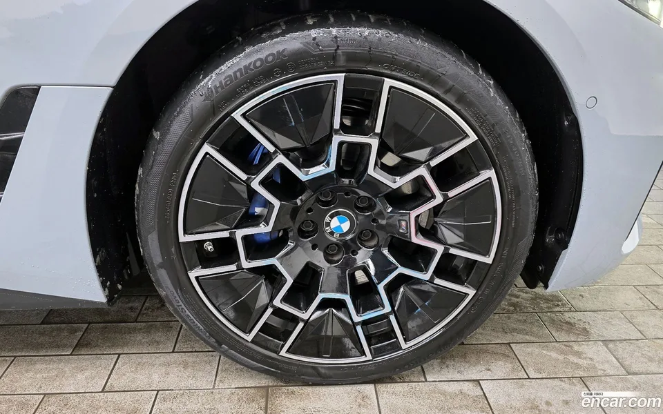 BMW i4 eDrive40 M 2025 — миниатюра 2